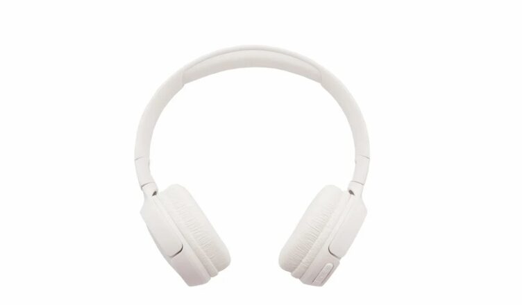 Gadgets: 7 Advantages Of Using Bluetooth Headphones