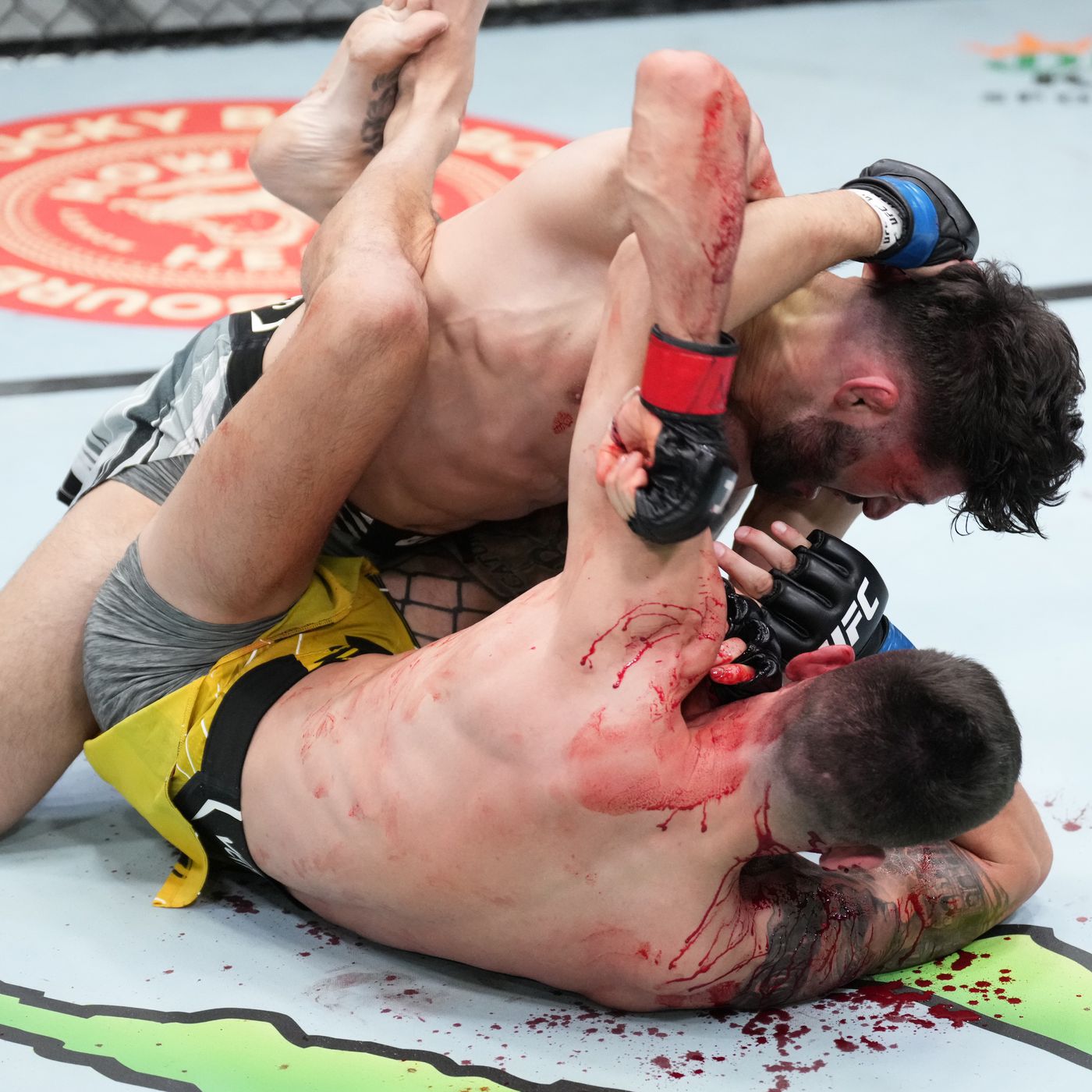 Arman Tsarukyan vs Joel Alvarez: Why fight was called in
