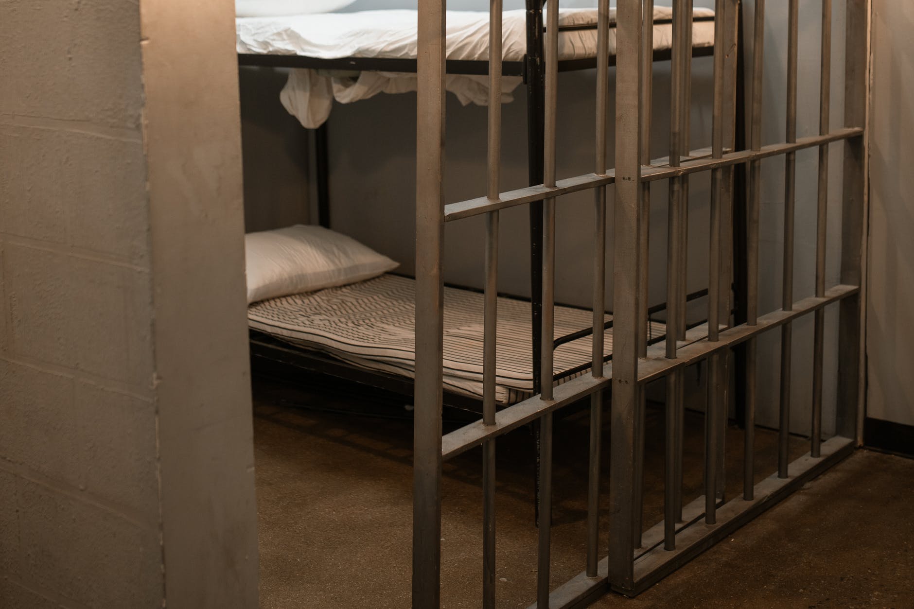 Transgender Prisoners impregnates Inmates in all-Women Prison